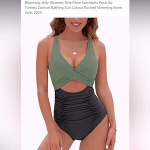 NWT. Blooming Jelly two tone one piece ruched adjustable straps size Large